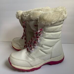 Quest Thinsulate white snow boots shoes size 6